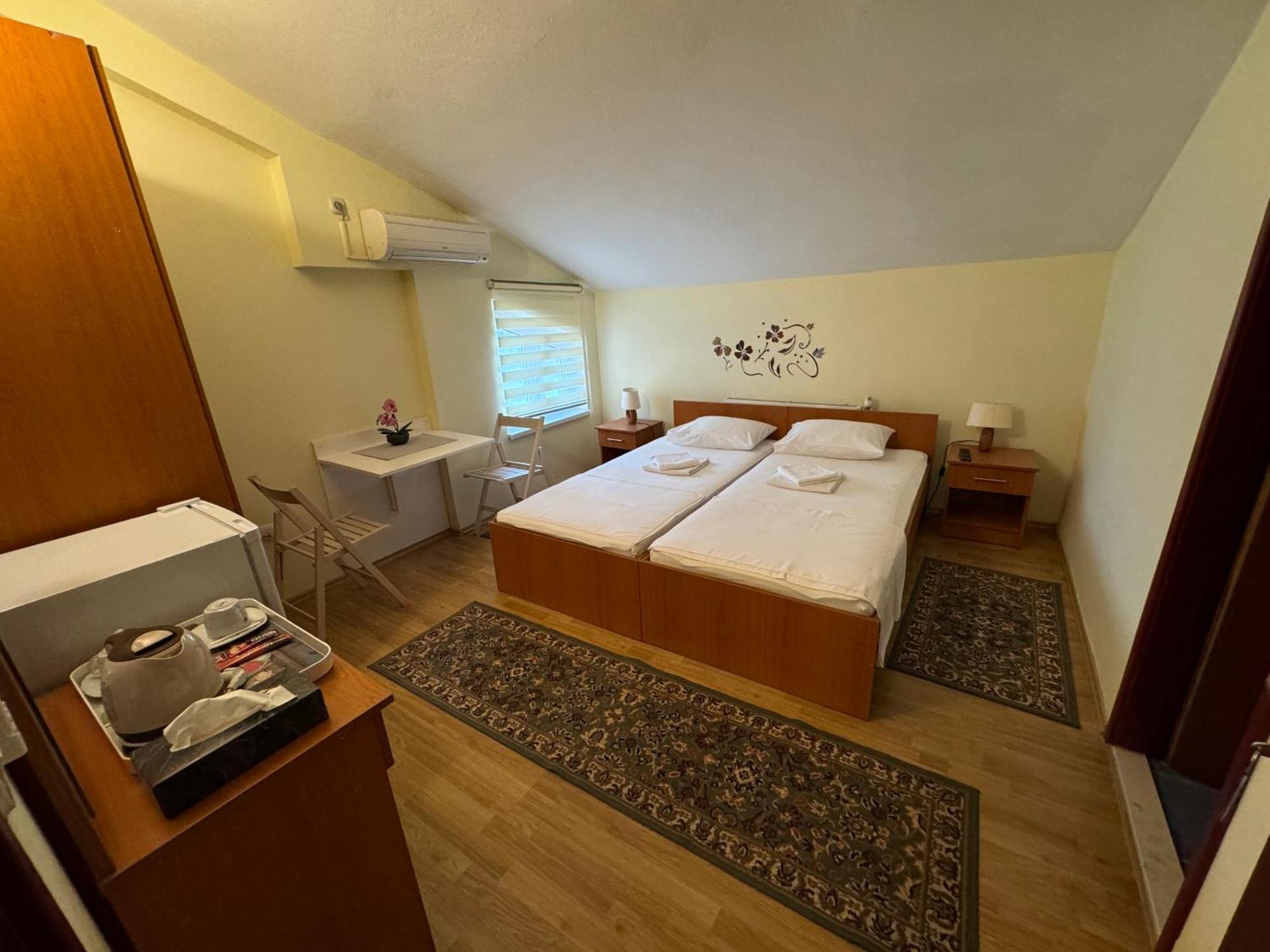 Rooms Salvia Ploce  Exteriör bild